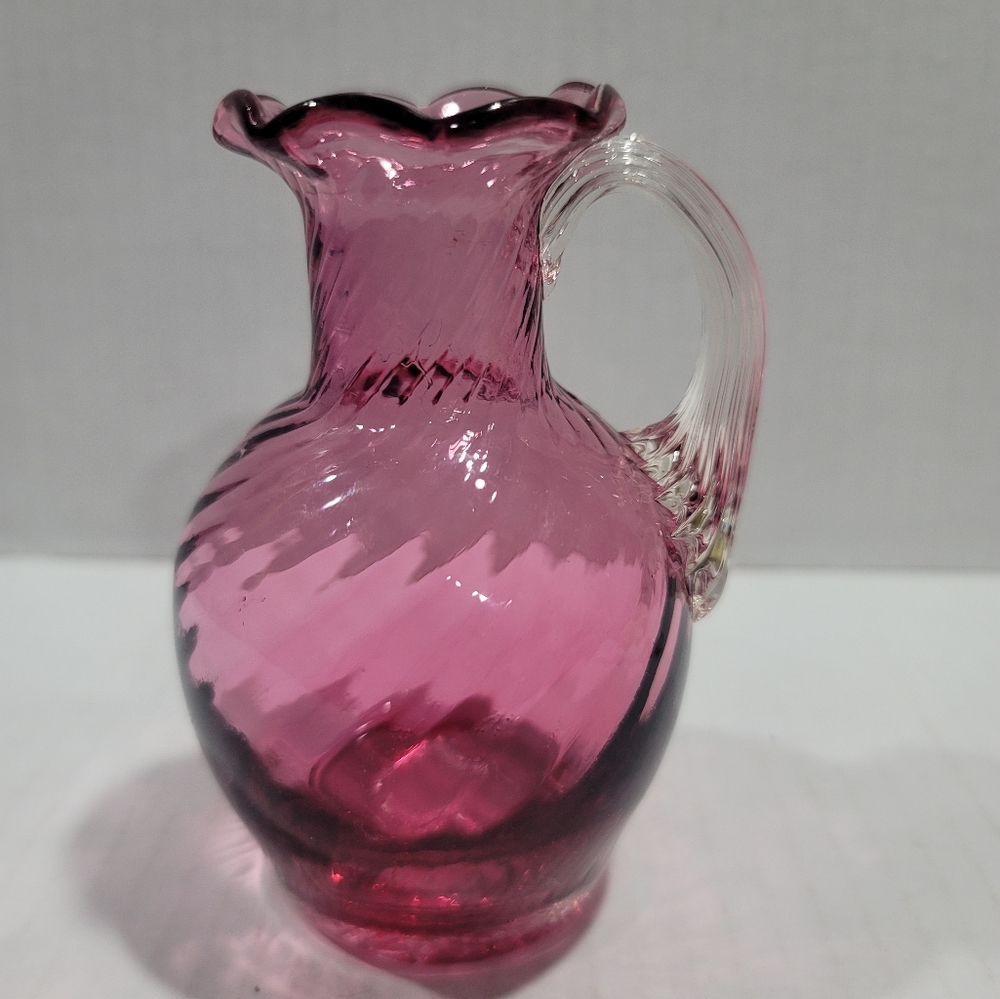 Vintage Pilgrim Cranberry Glass Swirl 4.5" Pitcher w/Otptic Applied Hand…